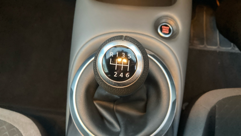 Nissan Juke 1.0 DiG-T 114 N-Connecta 5dr Petrol Hatchback